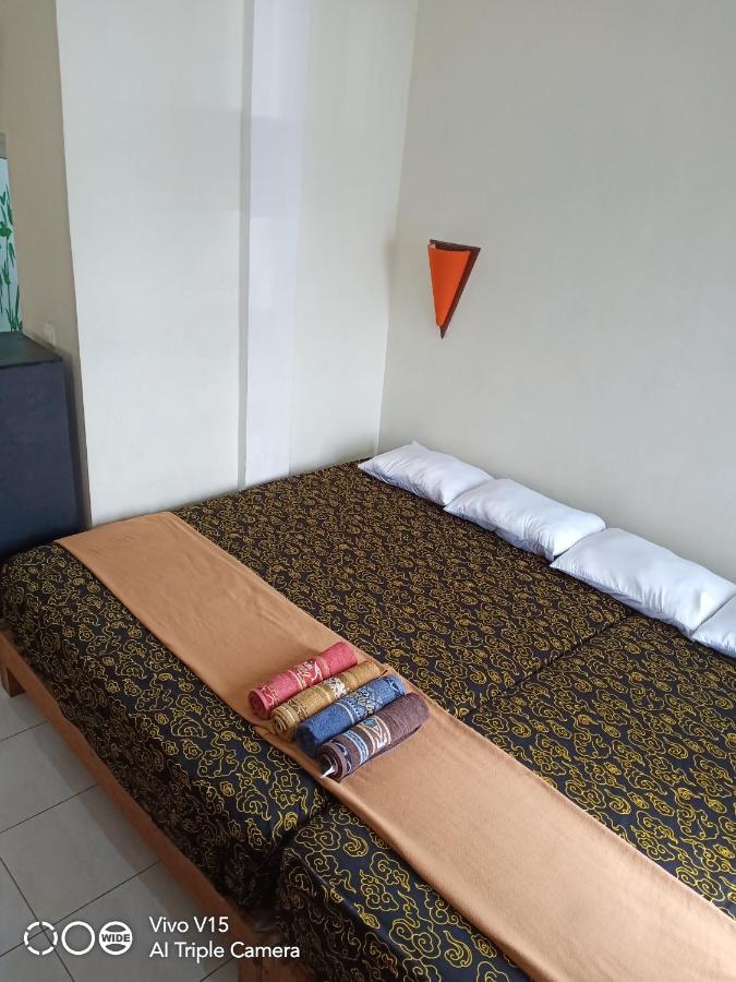 Losmen Fadel Malioboro Jogja Yogyakarta Exterior photo